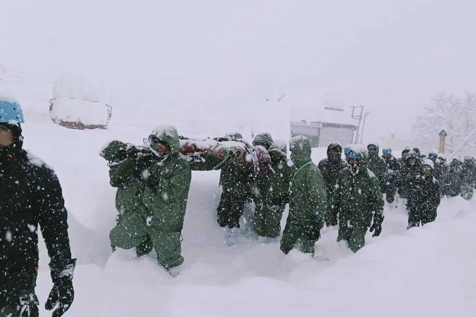 Una avalancha mata al menos cuatro obreros en el norte de India