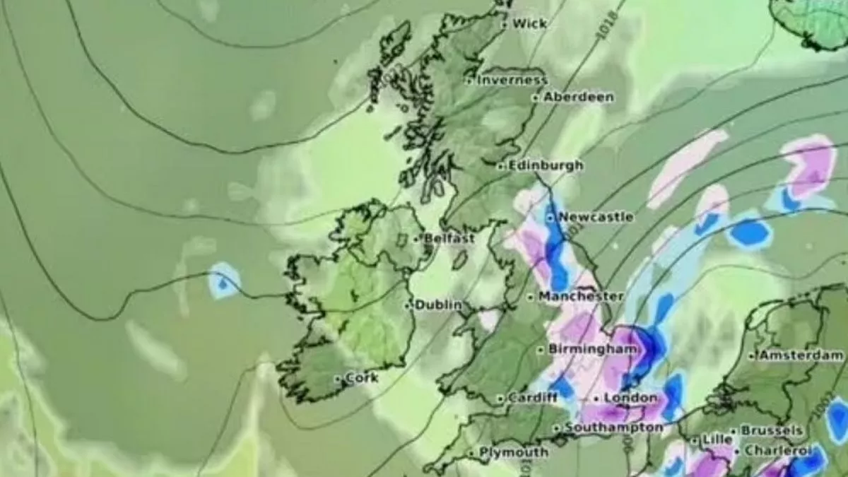 New weather maps show giant snow bomb set to cover Britain in just weeks