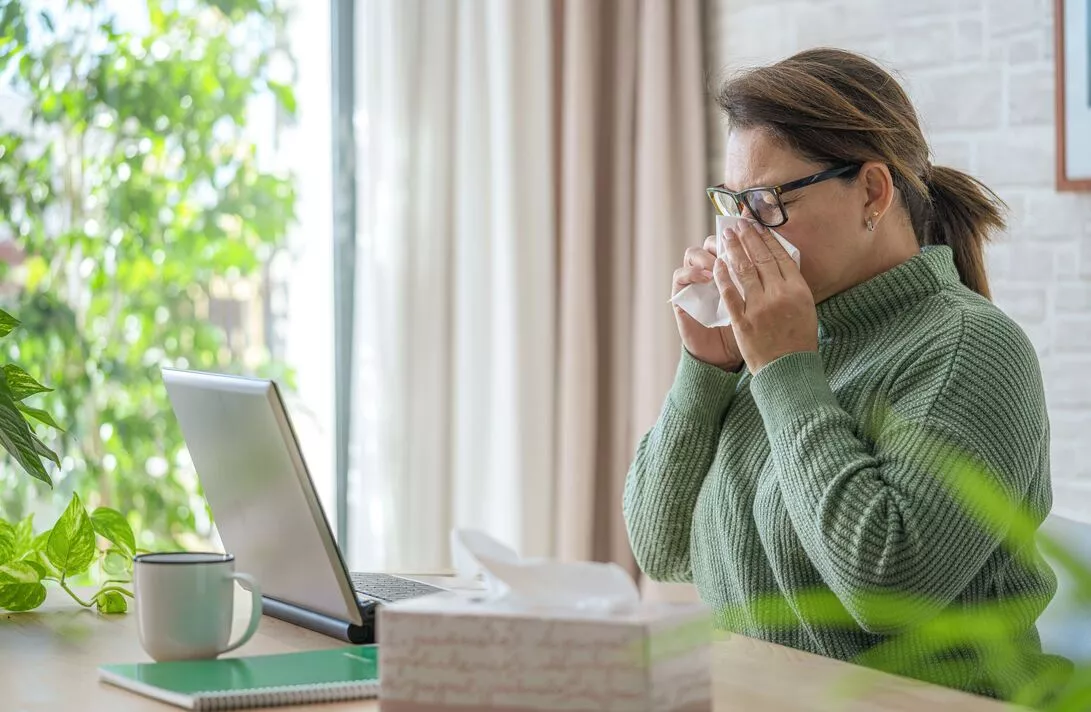 Dr Amir Khan issues 'act now' warning to hayfever sufferers on ITV's Lorraine