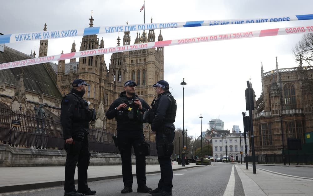 Roads near Parliament closed after suspicious package found by House of Lords