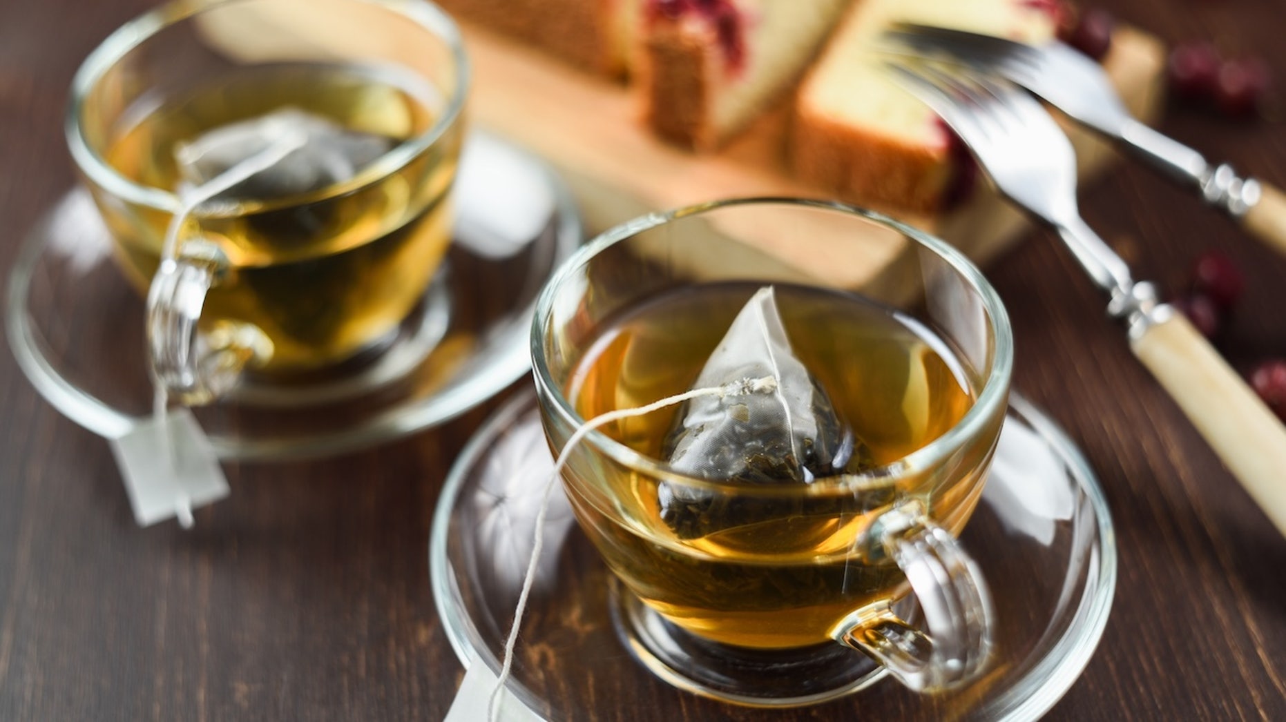 Brewing tea removes harmful toxins from water, study finds