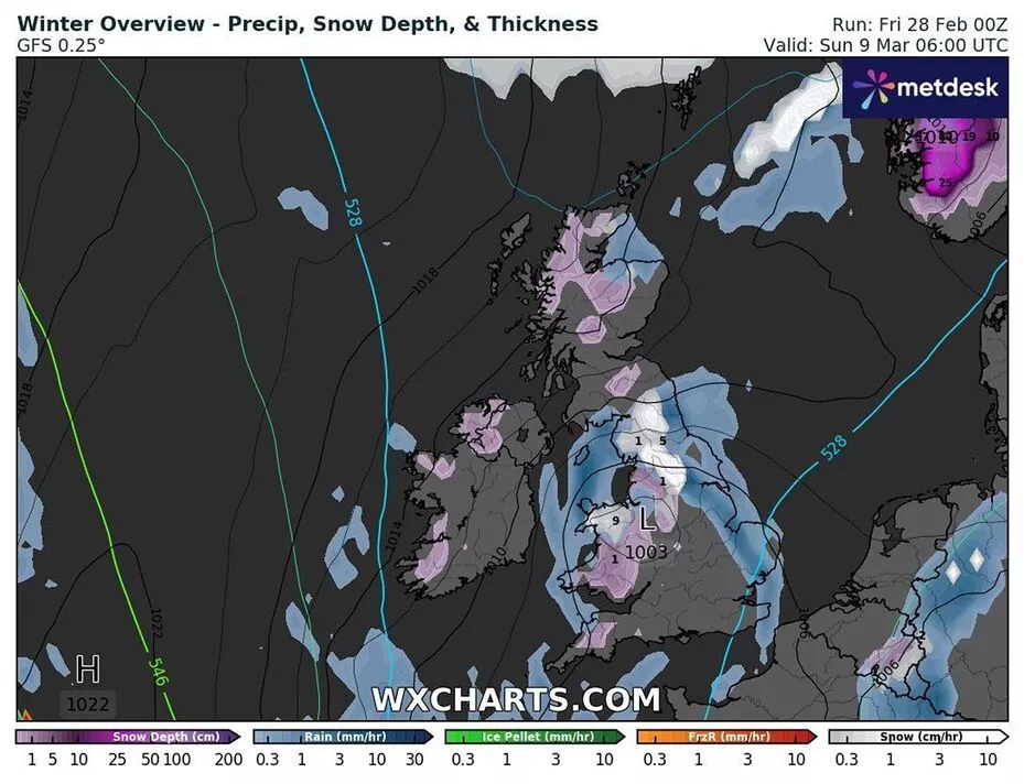 Snow maps show UK battered by 522-mile-long wall of blizzards - check your area