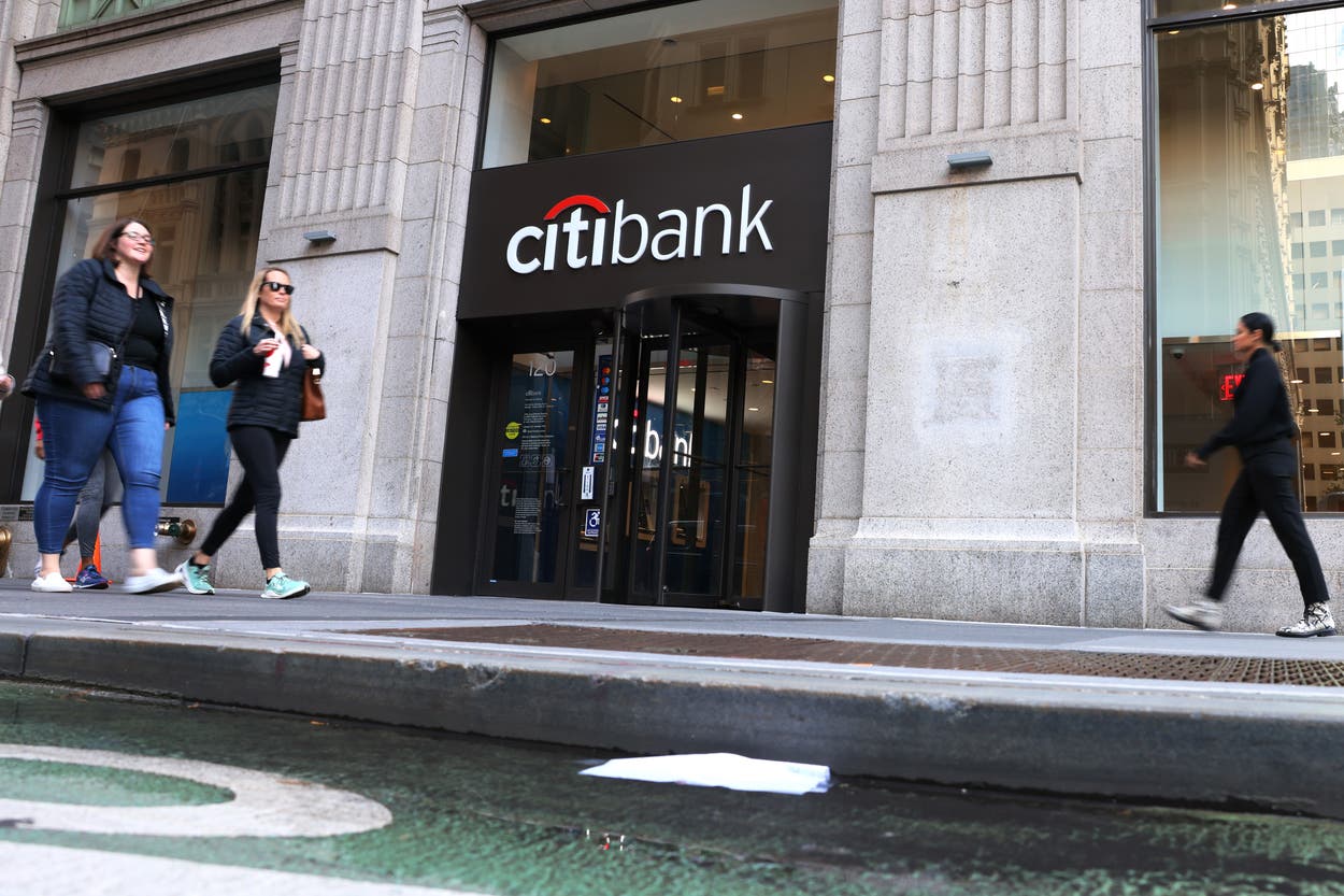 Bank error in your favor: Citigroup admits it mistakenly credited a customer $81 trillion - instead of $280.00