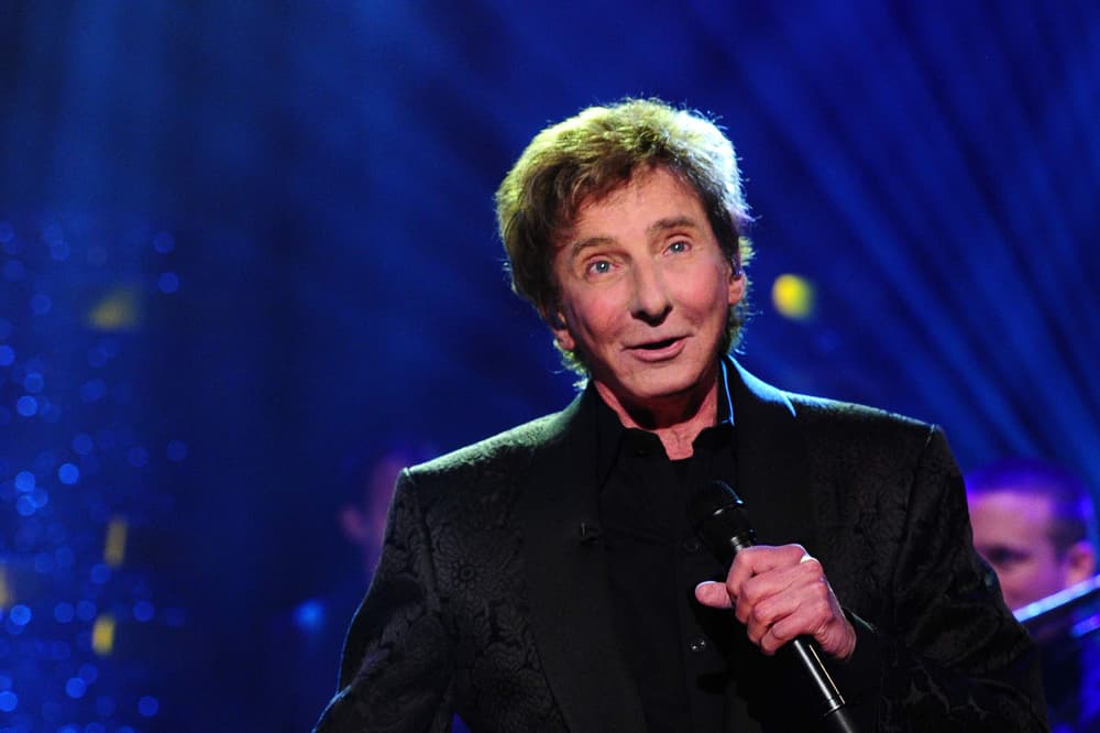 Part of claim against Barry Manilow to be paused in England, judge rules