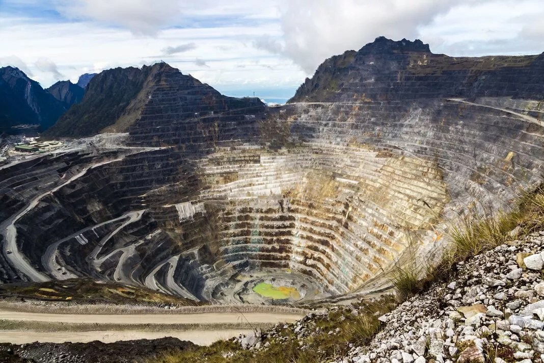 The world's largest and richest gold mine worth £30bn and has its own airport