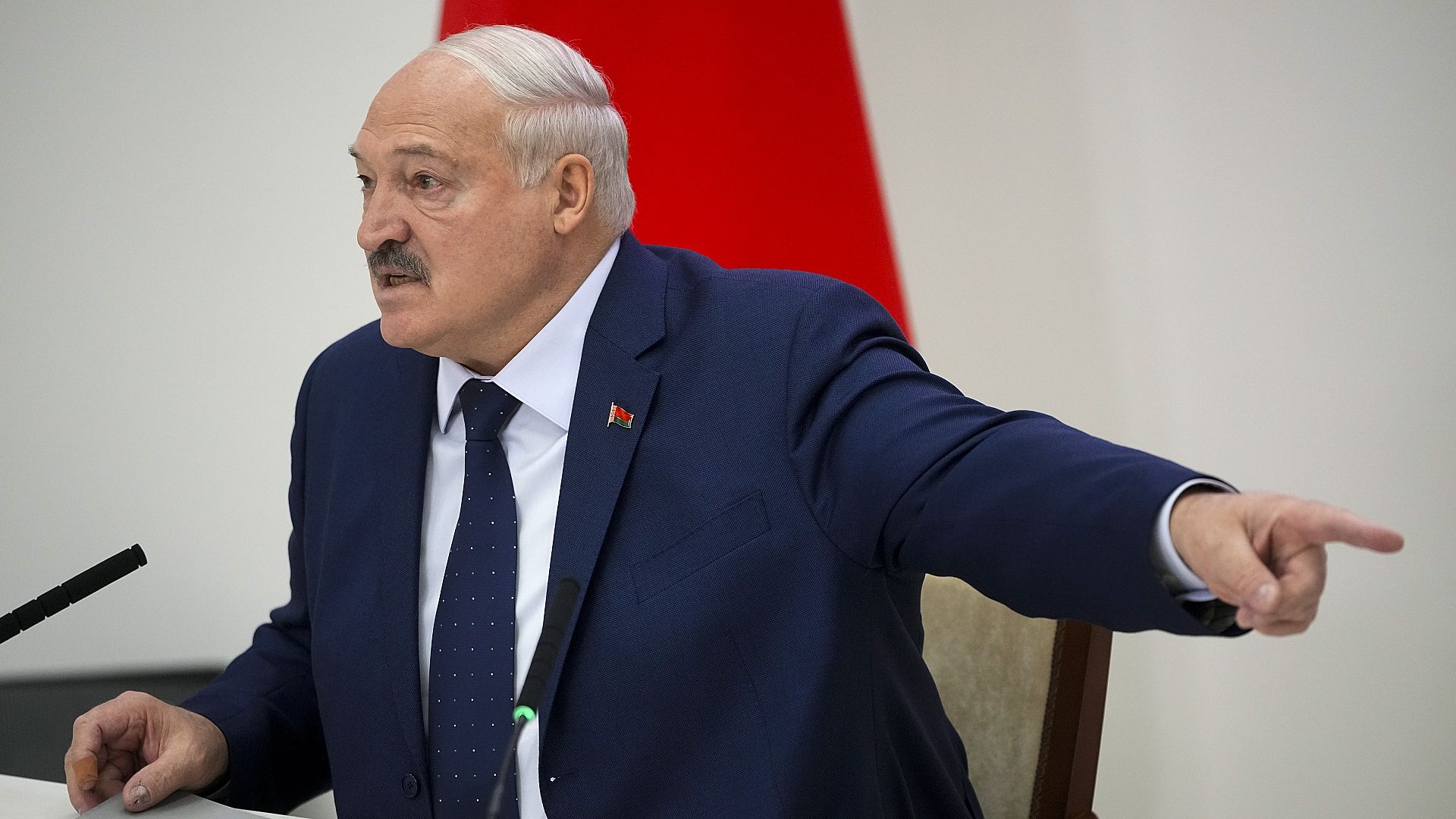 EU signals further sanctions on Belarus after Lukashenko election win