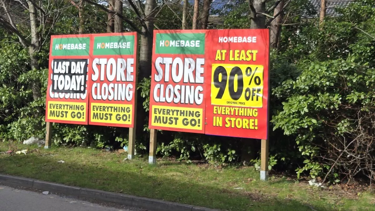 I went to Homebase's final day closing down sale and I was not ready for it