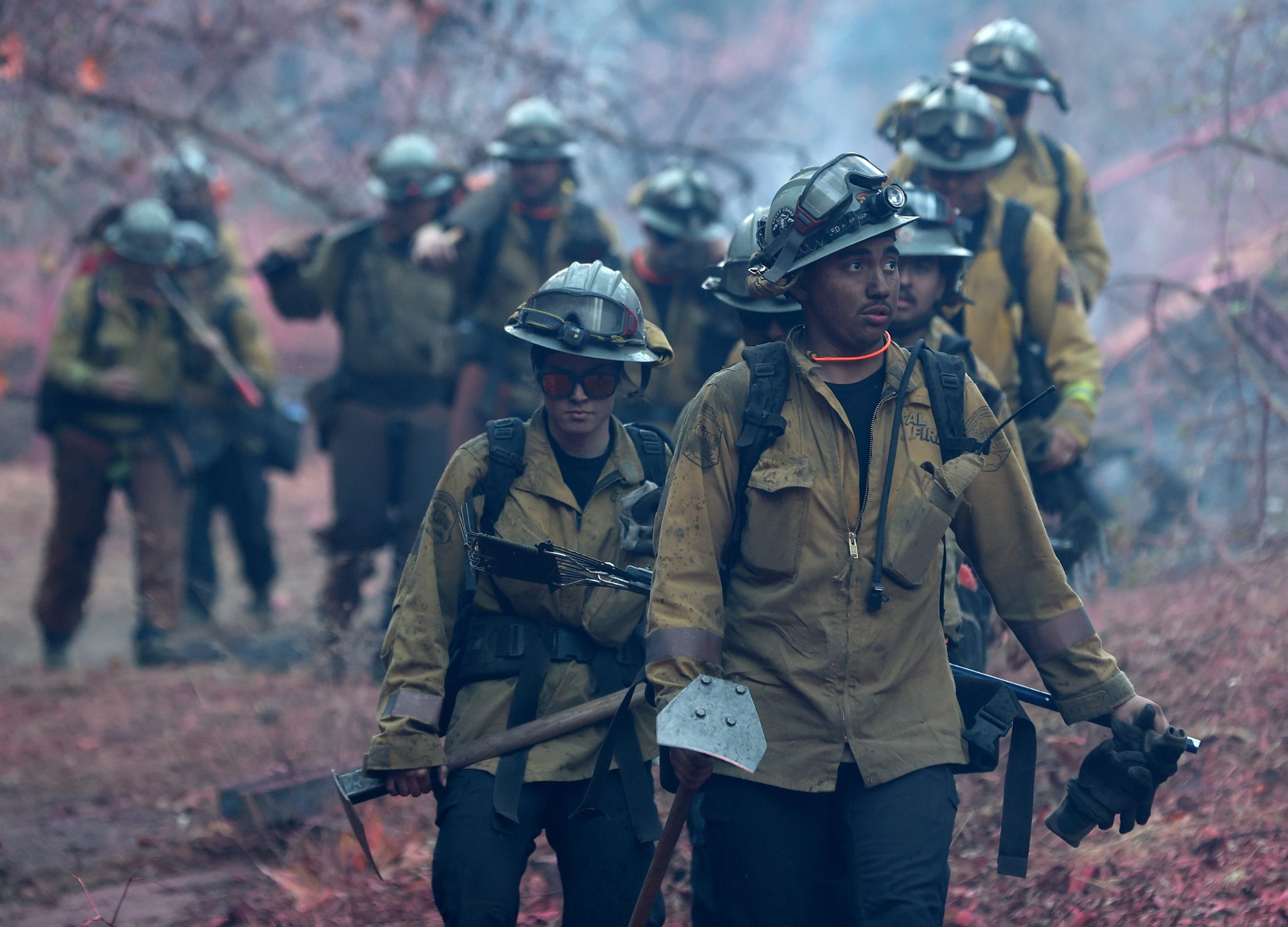 Los Angeles Commander Orders Firefighters To Abandon Burning Homes As Department Struggles With Staffing Shortages