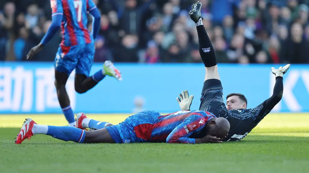 Mateta has 'very serious' injury as Crystal Palace boss fumes at tackle