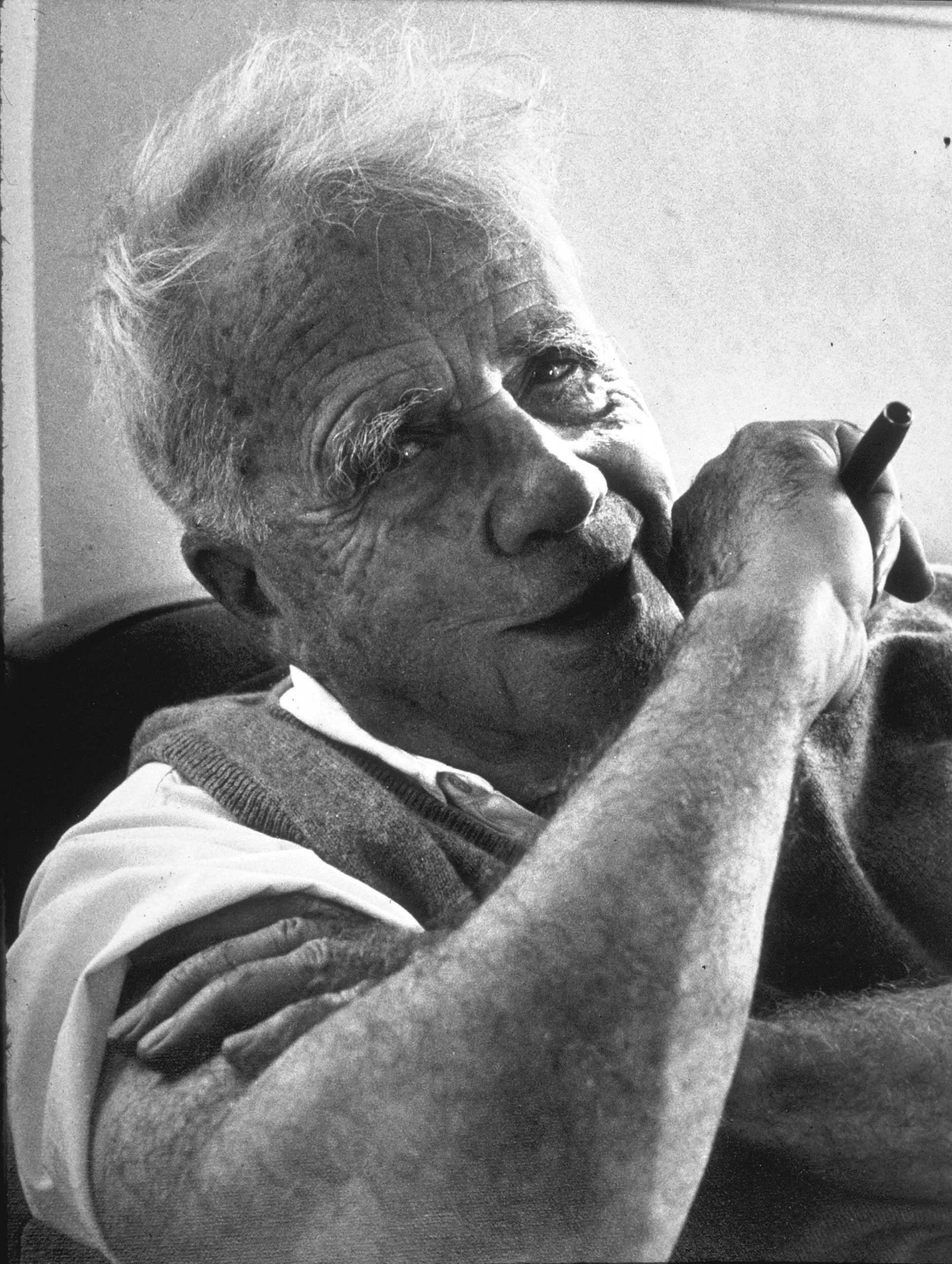 “Love and Need: The Life of Robert Frost’s Poetry,” Reviewed