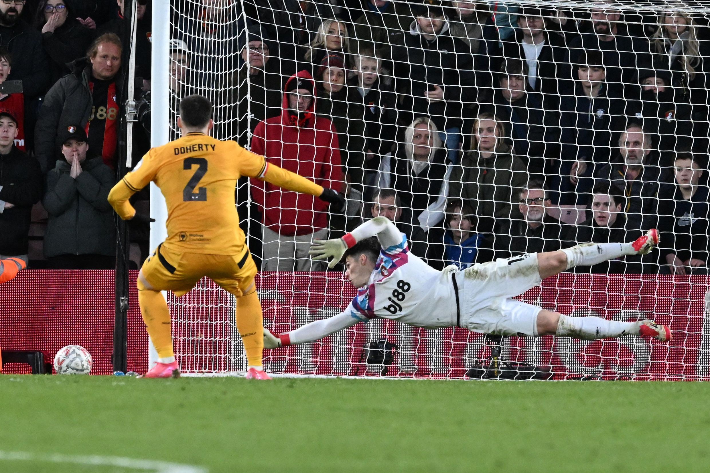 Bournemouth 1 Wolves 1 (5-4 pens): Cherries through after dramatic shootout following Cunha red and...