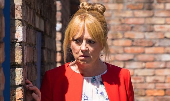 'Says who?!' Coronation Street legend slaps down claims they've quit