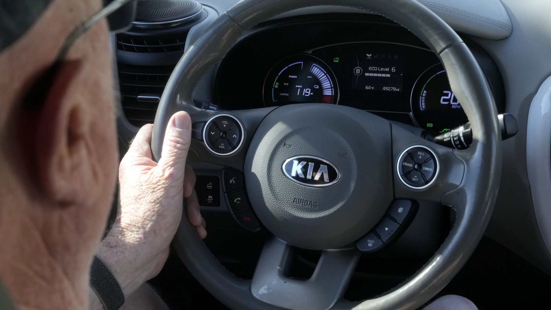 Kia recalls more than 80,000 vehicles because of airbag safety concern