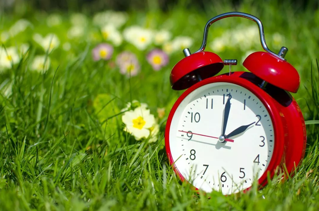 Spring season start date as clocks to go forward one hour