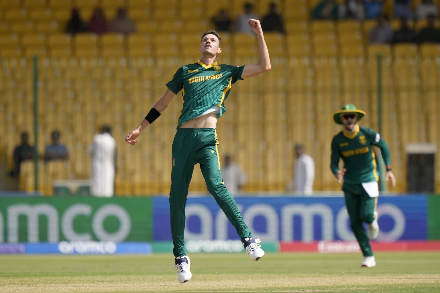 South Africa romps into Champions Trophy semifinals with 7-wicket win over England