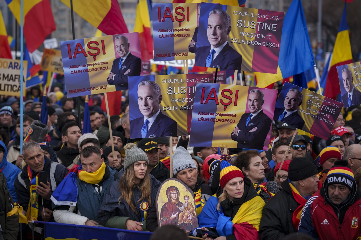 Anti-government protesters rally ahead of Romanian election