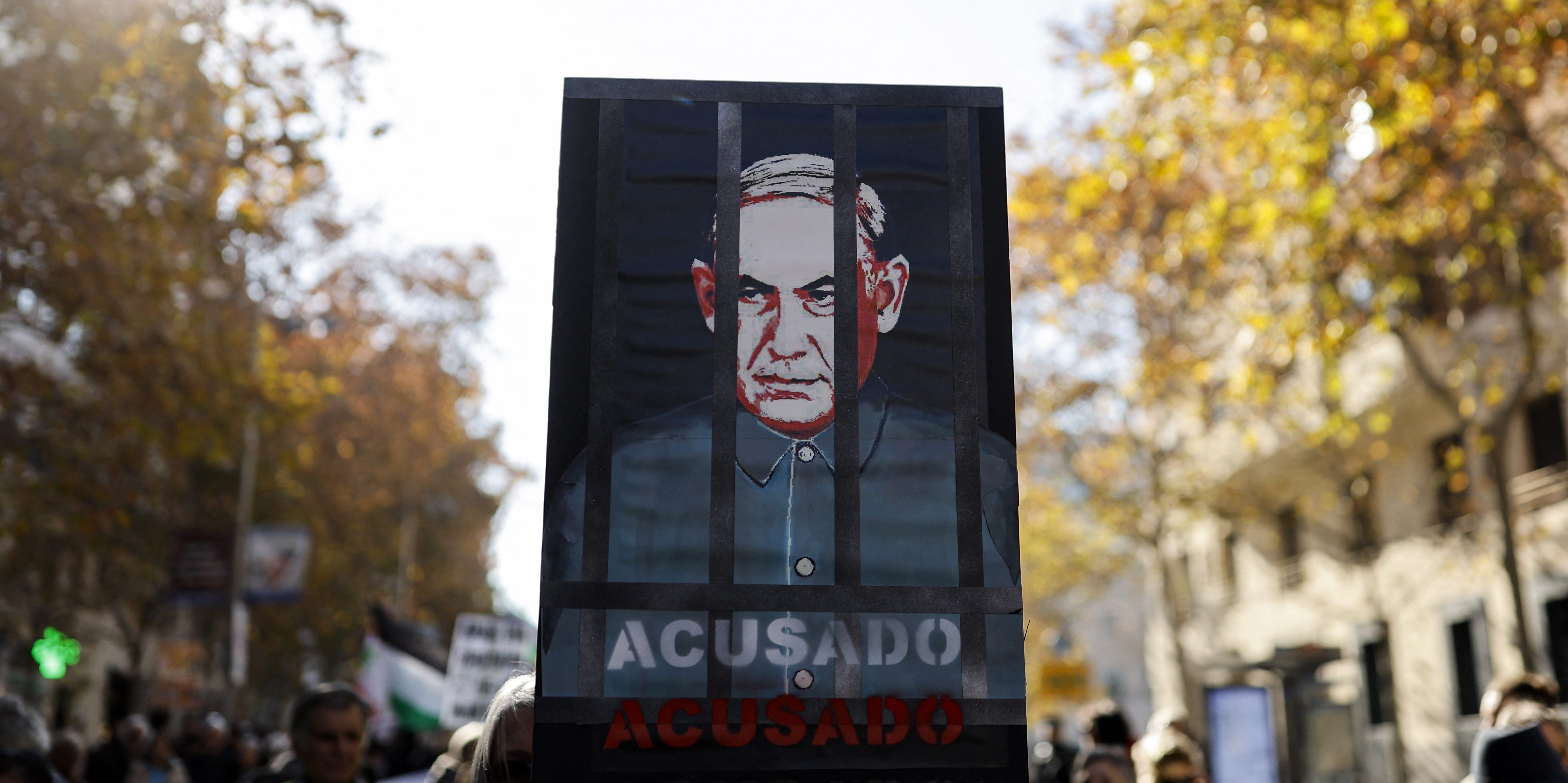 U.S. Defied Spanish Embargo on Arms Bound for Israel by Making Enforcement More Difficult