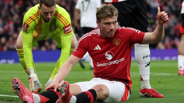 Rasmus Hojlund brutally cheered off as Man Utd exit FA Cup on penalties