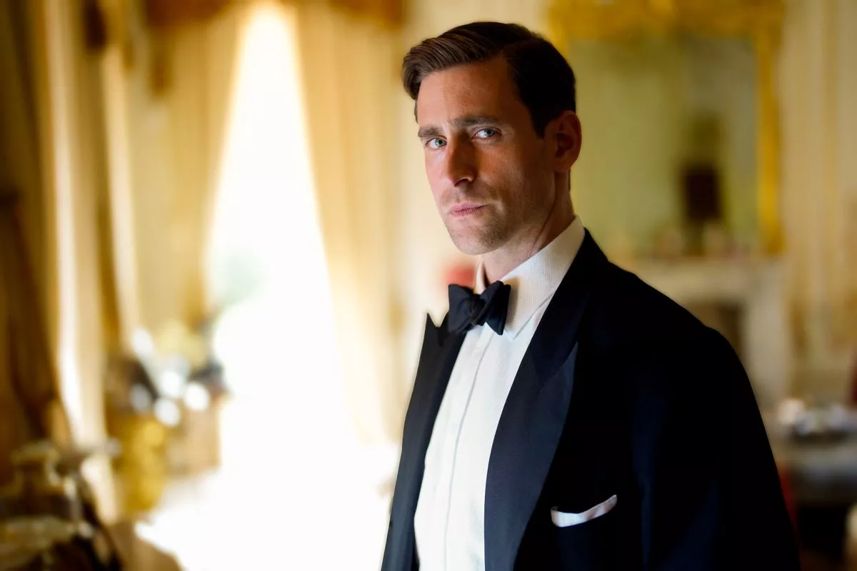 Oliver Jackson-Cohen's life from family struggle to 'overwhelming' breakout role