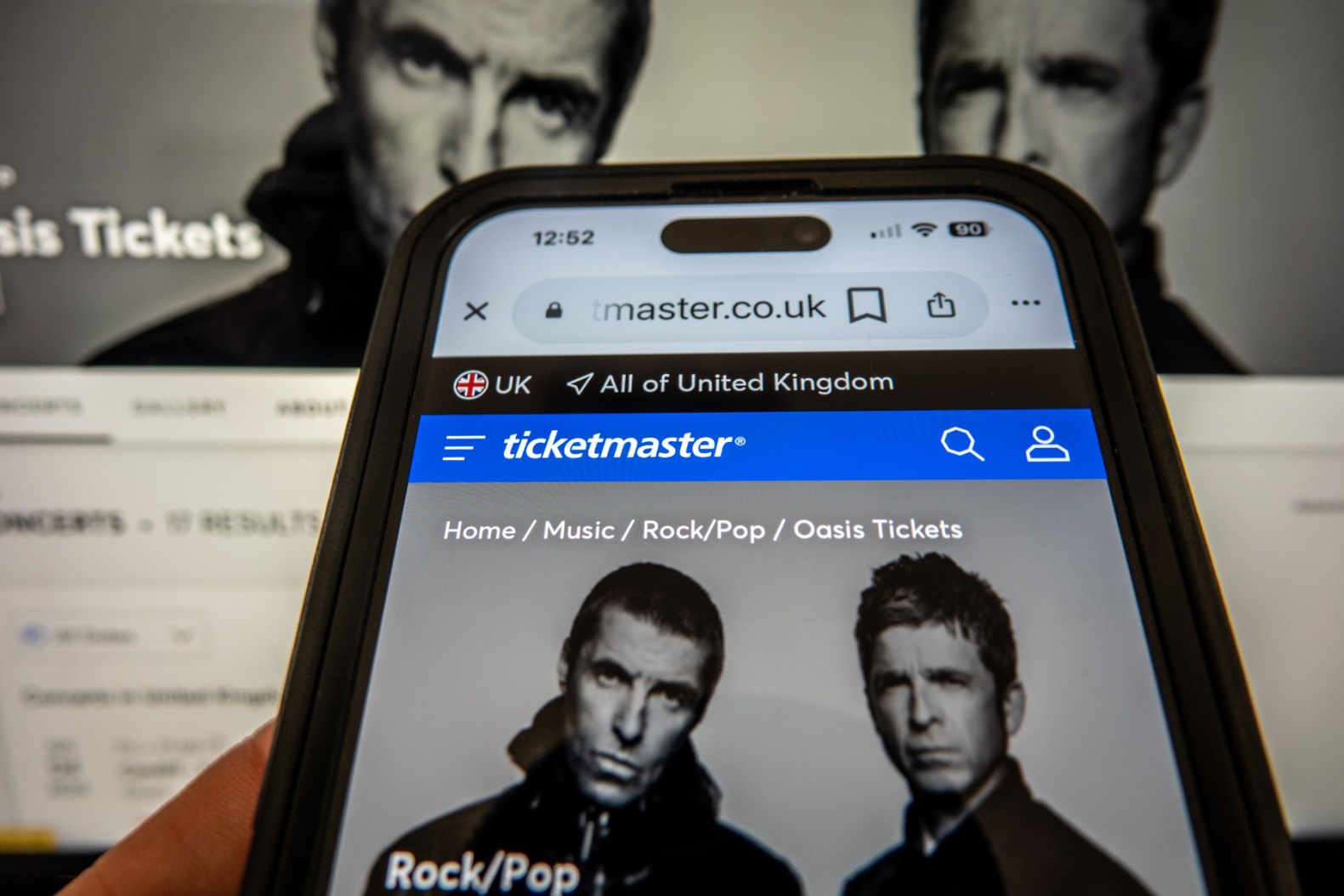 Oasis Fans Outraged as Ticketmaster Begins Canceling Bots Tickets