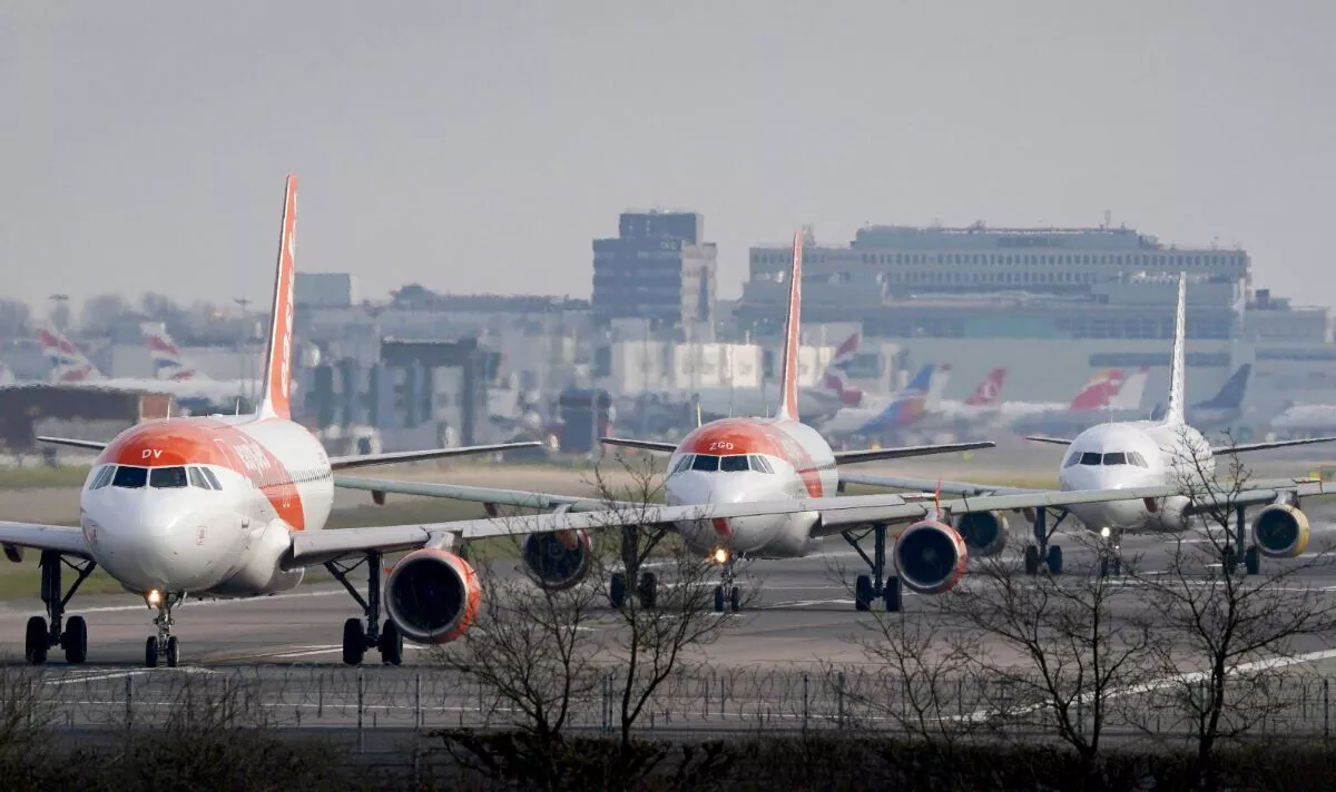 Gatwick's £2.2bn expansion decision delayed in huge blow to UK airport 