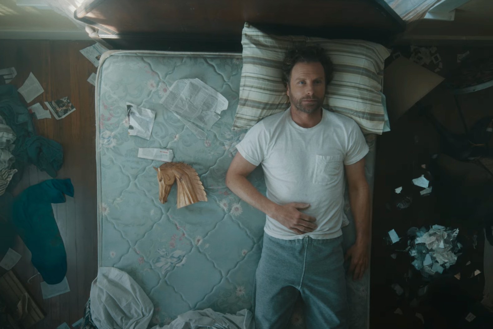 Dierks Bentley 'She Hates Me' Video: Singer Is Terrorized by His Ex