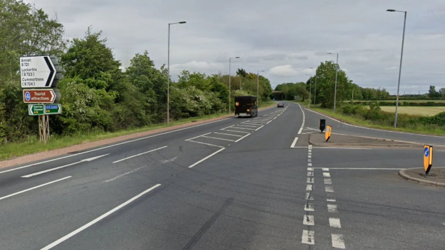 Hundreds of e-cigarettes stolen in raid on lorry near Annan