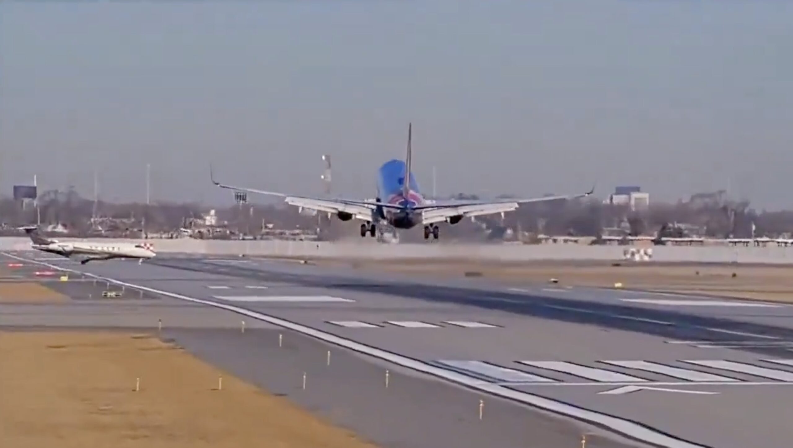 Near-Disaster at Midway: Southwest Jet Forced to Abort Landing Just Feet from Ground as Private Plane Unexpectedly Crosses Runway