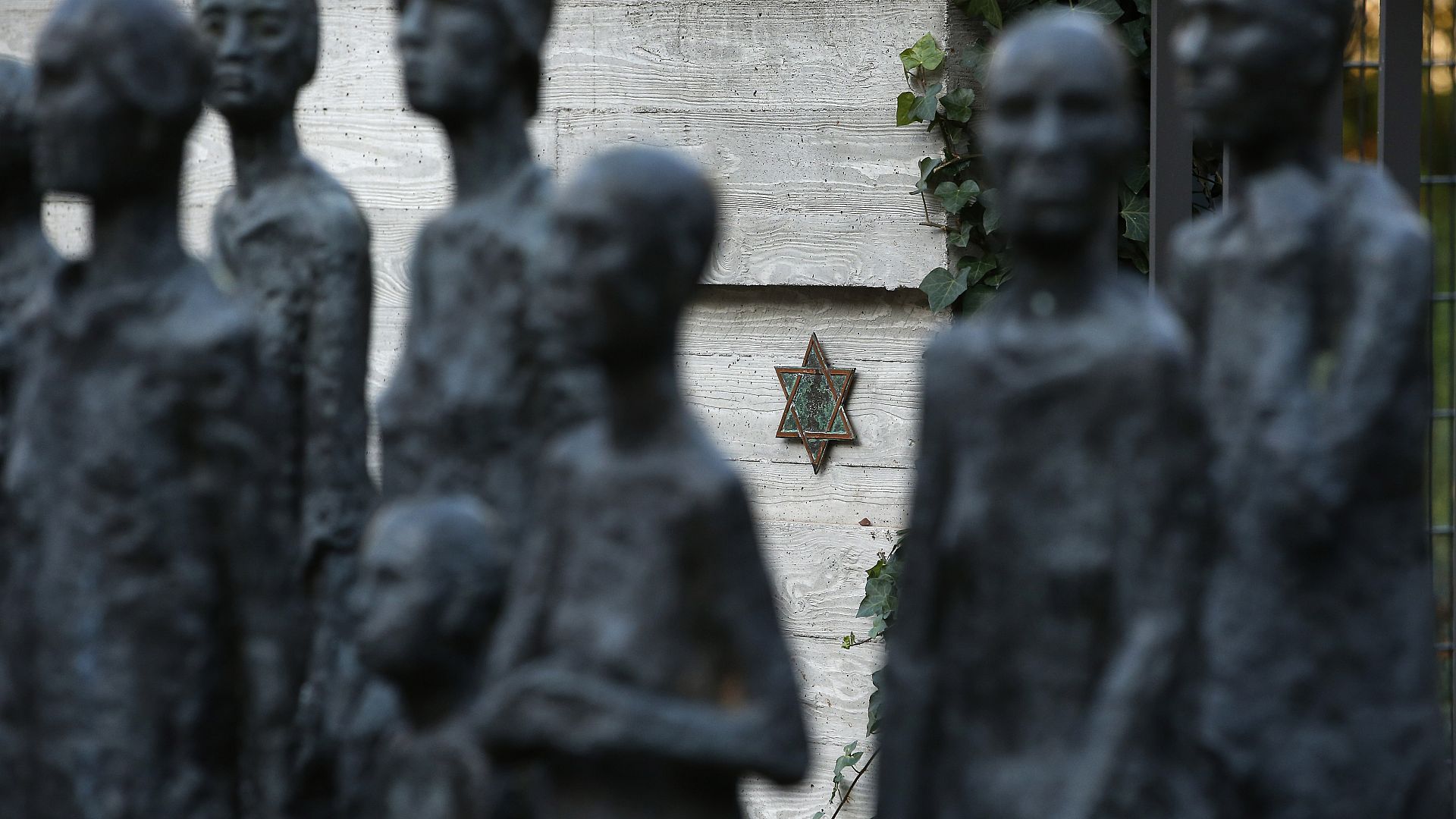 Holocaust commemorated as Jewish groups warn of rising antisemitism