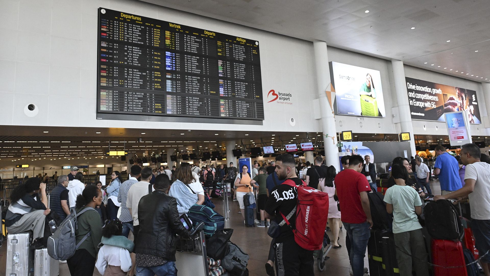 Belgian airspace reopens after tech issue forced closure