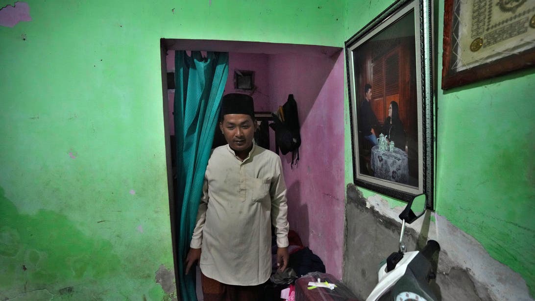 AP PHOTOS: Muslims in Indonesia welcome the holy month of Ramadan