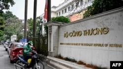 Vietnam raises GDP growth target to at least 8%, approves China rail link