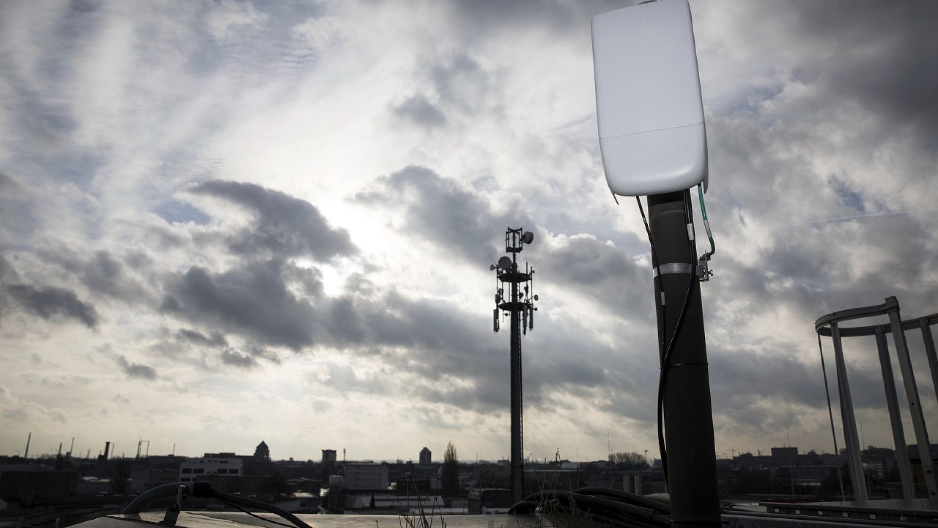 Europe’s 5G coverage lagging amid declining investment: report