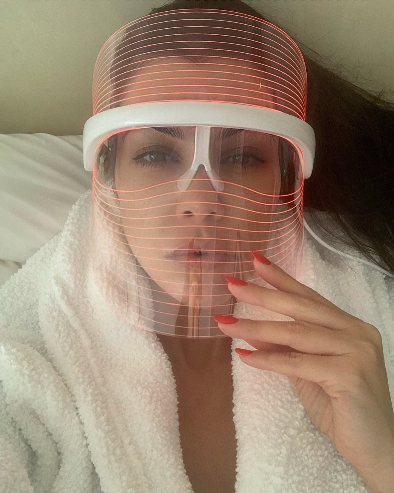 Does red light therapy really eradicate acne and wrinkles and are at-home masks worth the money? We put...