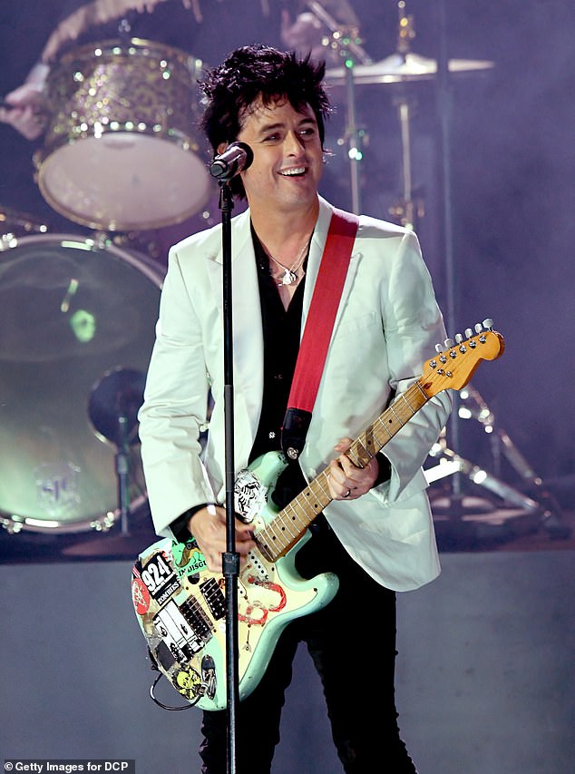 Billie Joe Armstrong pulls out of Miley's NYE for COVID-19 exposure 