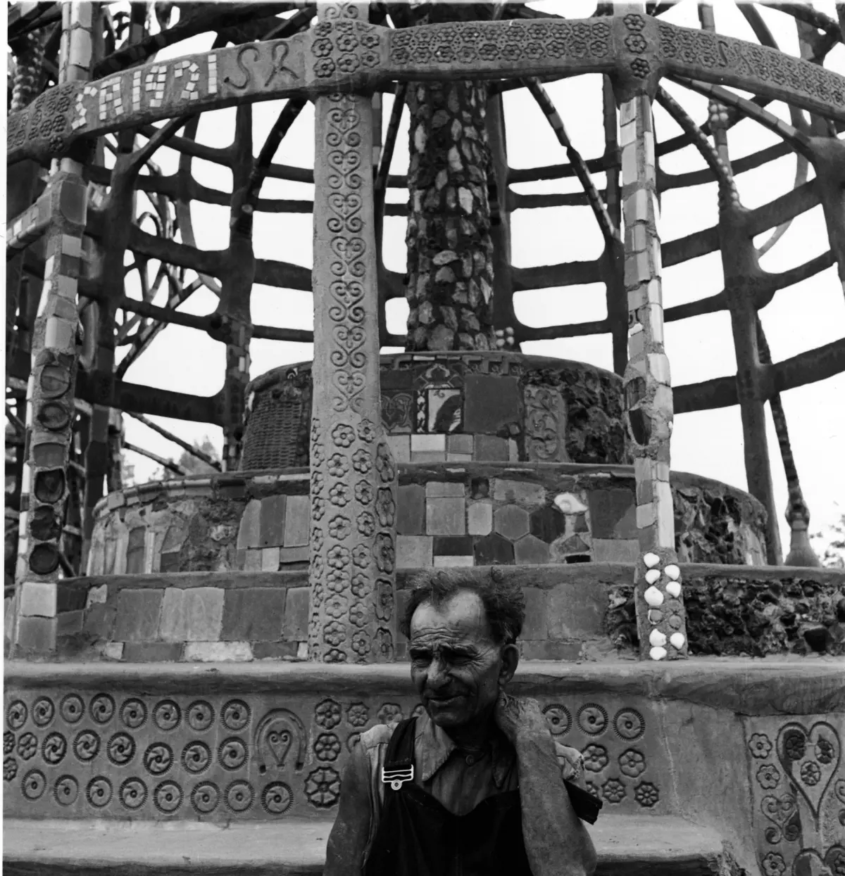 From the Archives: Simon Rodia, 90, Builder of Famed Watts Towers, Dies in Martinez