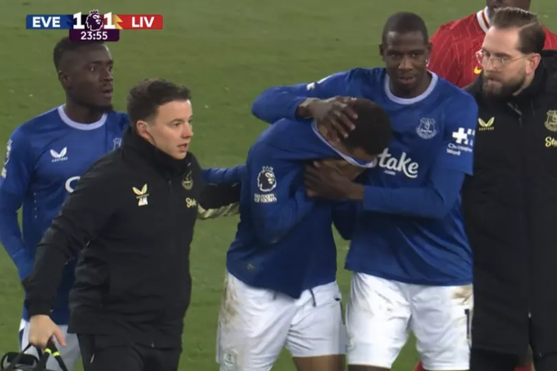 Everton's Iliman Ndiaye forced off in tears after worrying injury vs Liverpool