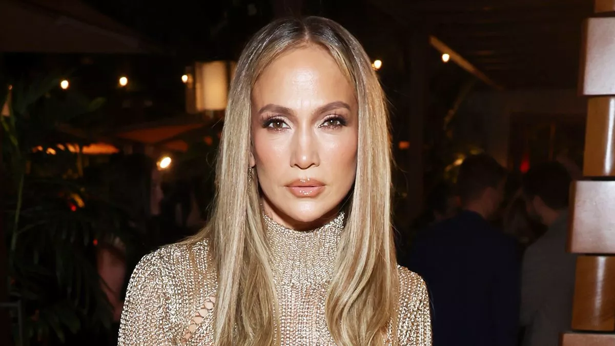 JLO stuns in gold dress at pre-Oscars bash after Ben Affleck divorce finalised