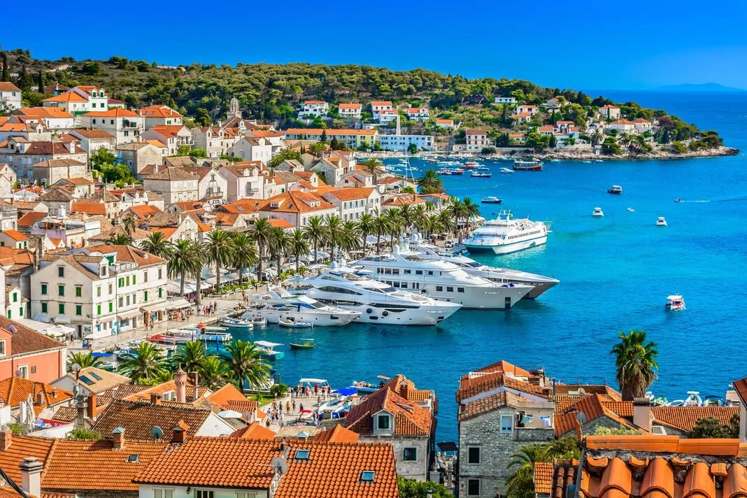 Croatia crisis as poll shows 70% of young people unable to rent or buy property