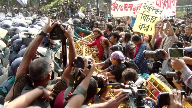 ডাকাতি, খুন, ধর্ষণ: বাংলাদেশে পরিস্থিতি কতটা উদ্বেগের?