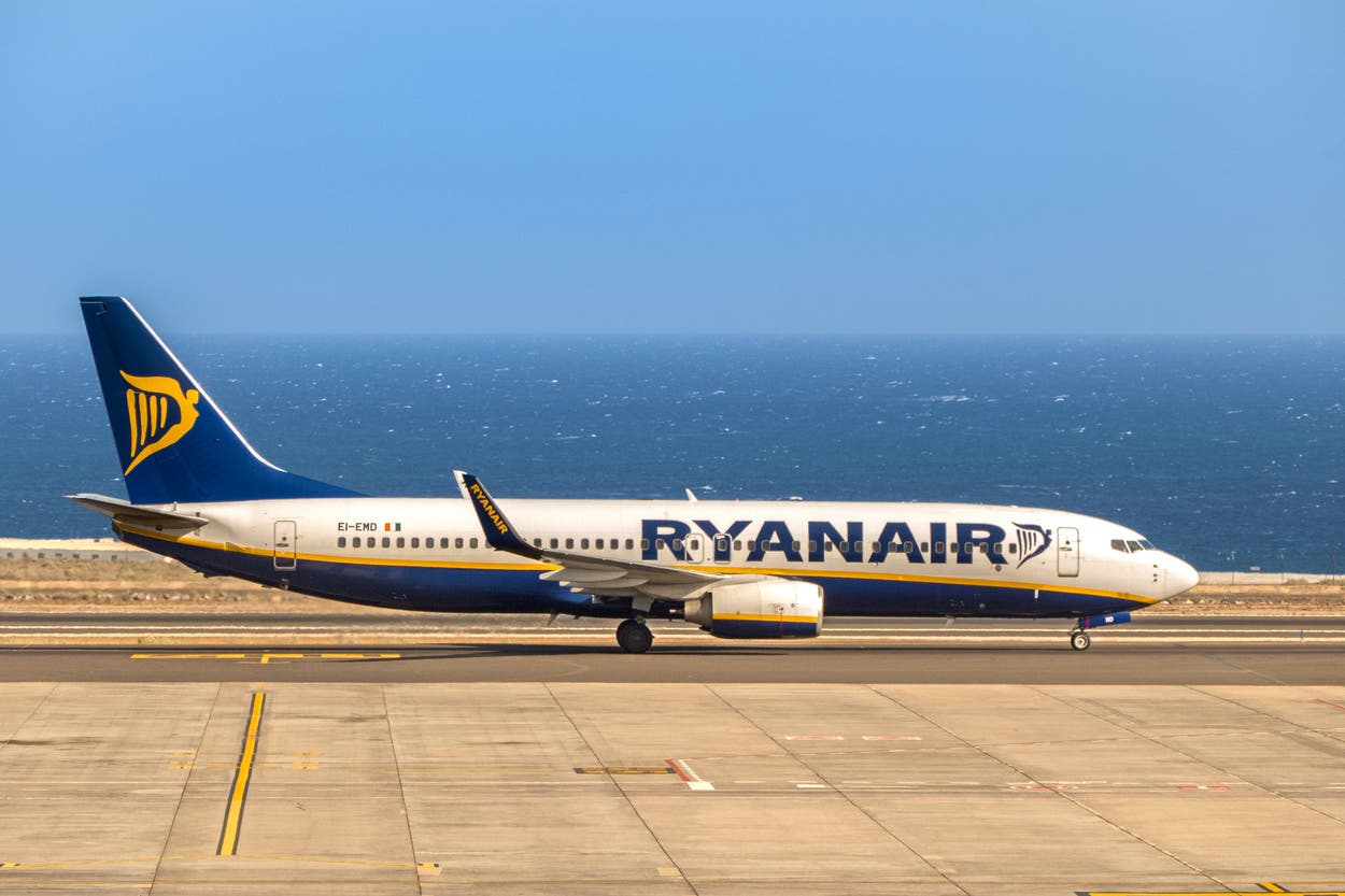 Police escort ‘disruptive’ passenger off Ryanair flight for refusing to sit down