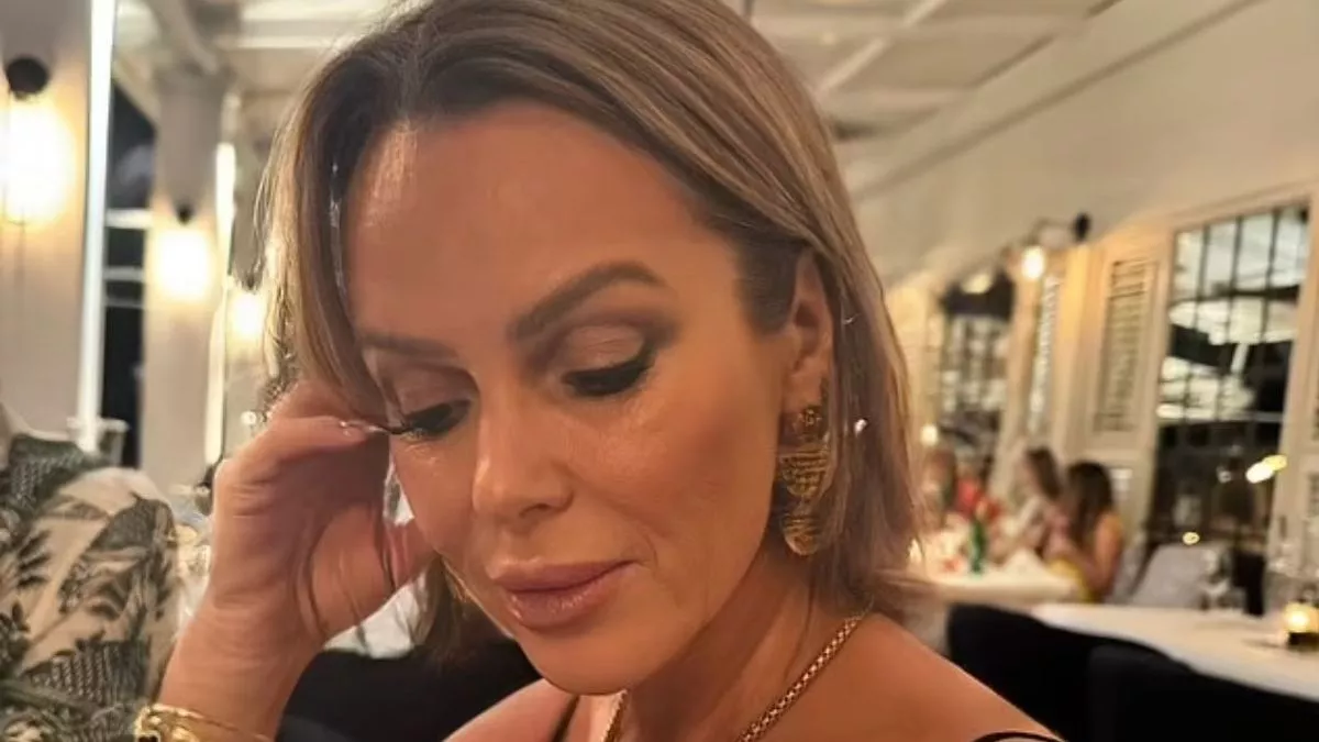 Shop Amanda Holden’s holiday accessories with ‘summery and bright’ earrings