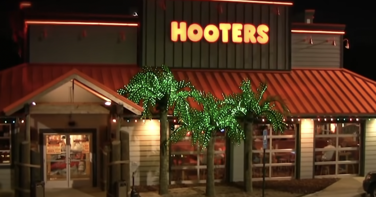 Hooters Prepares to File Bankruptcy in Coming Months